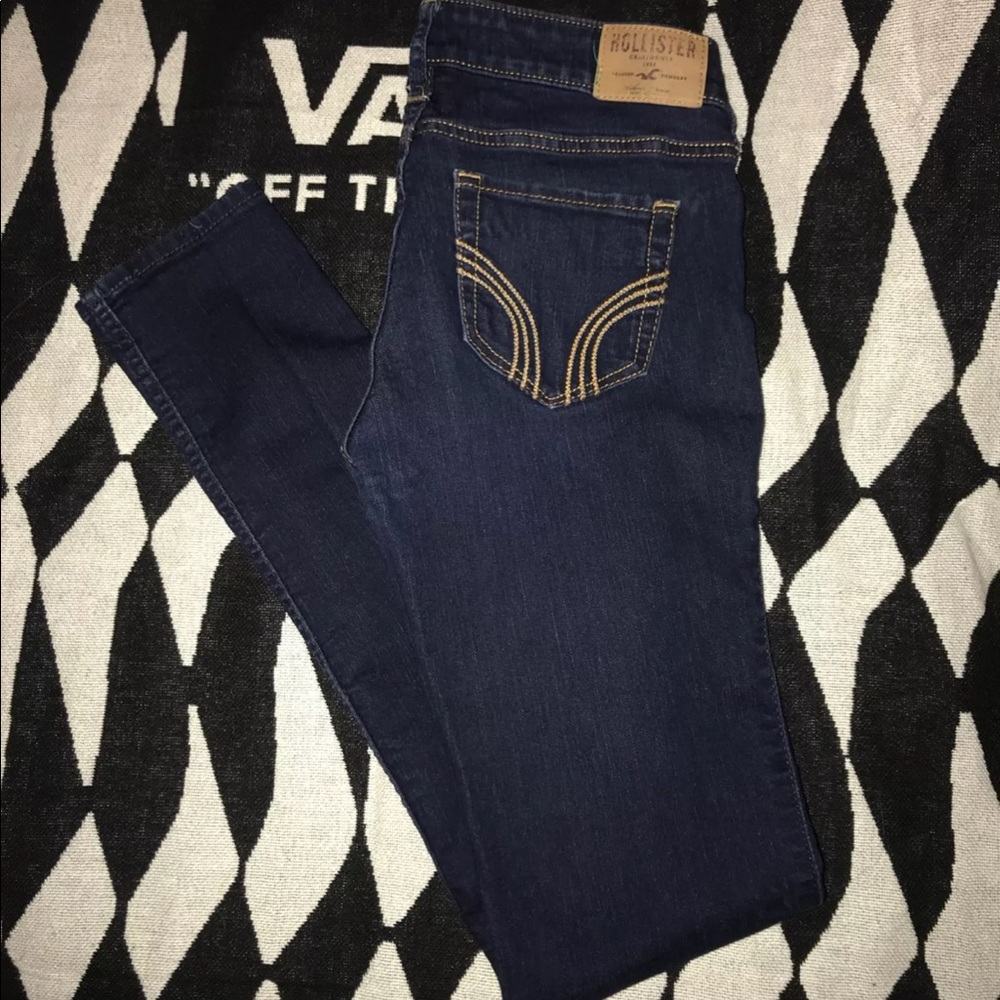 HOLLISTER DARK SKINNY JEAN